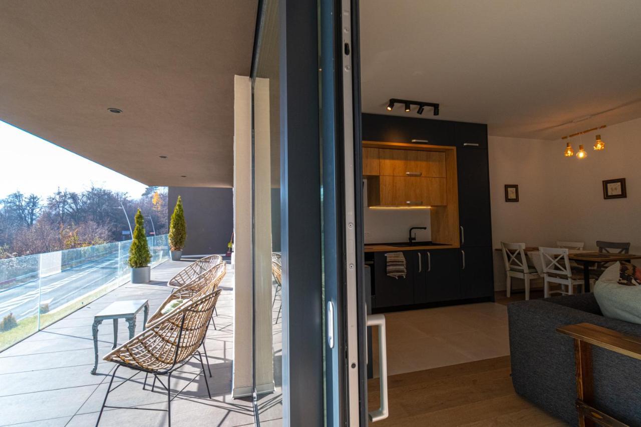 Mirador Bohemian Apt With Views Over Old Town And Tampa Mountain, Near Poiana Brasov Bagian luar foto